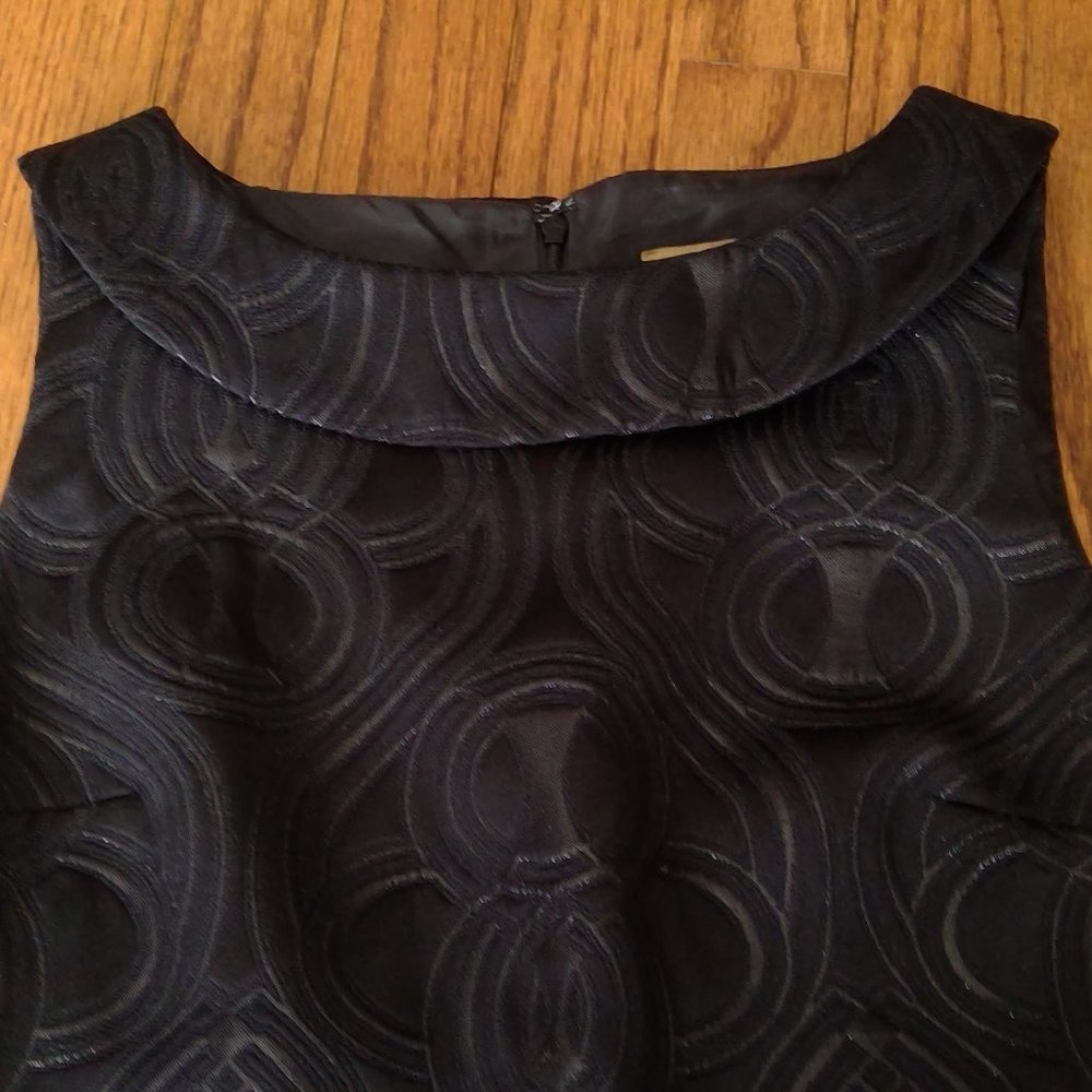 Target Limited Edition Women's Size 8 Classic Black Shift Dress Circle Pattern